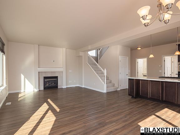5th image of 16392 Stephan Valley Dr