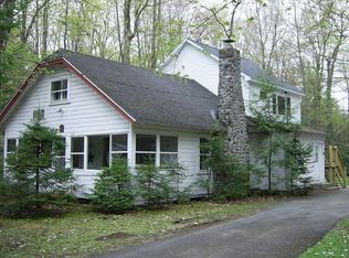 128 Eagle Point Rd, Eagle Bay, NY 13331