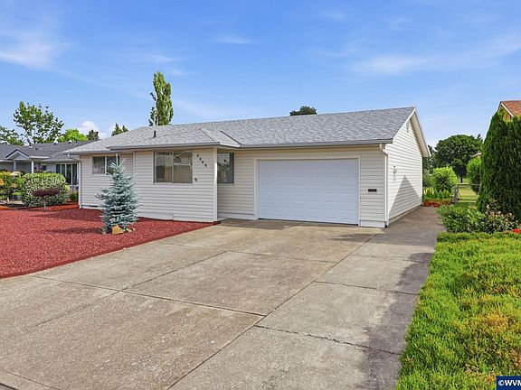 4th image of 2049 W Hayes St
