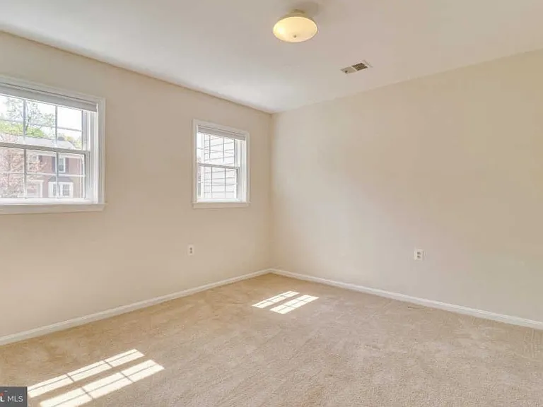 12709 Inverness Way — Photo 9