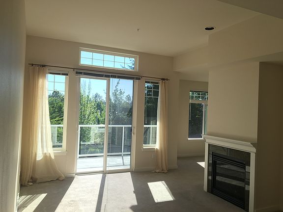 2nd image of 3500 E Lake Sammamish Pkwy SE #104