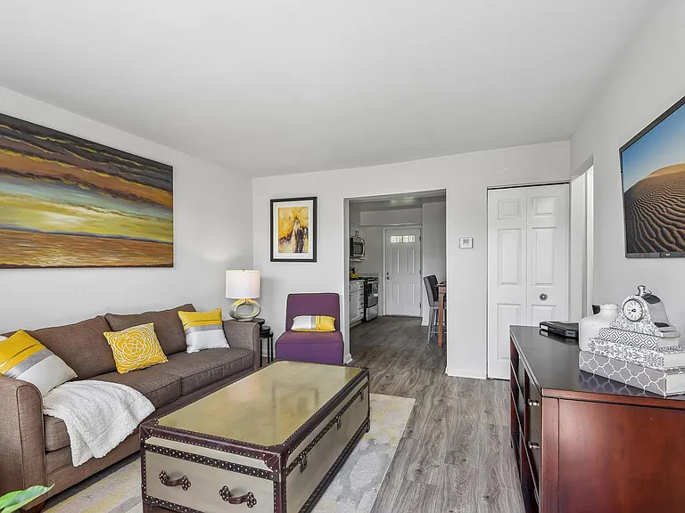 Dunfield Townhomes — Photo 31