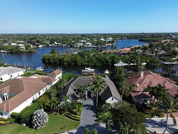 2nd image of 18889 SE Windward Island Ln