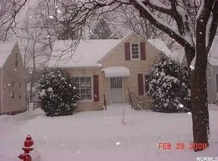 19800 Sunset Dr, Warrensville Heights, OH