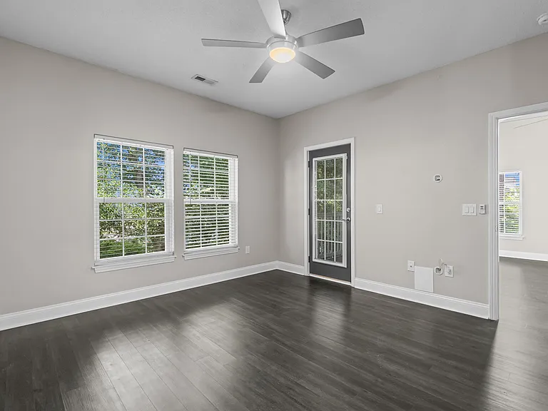5026 Belleglen Ct #202 — Photo 32