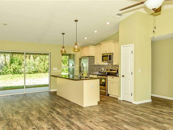2nd image of 407 Lisa Ann Ct