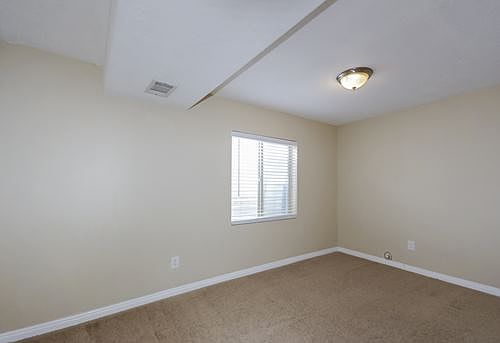 5th image of 737 N Aberdeen Way