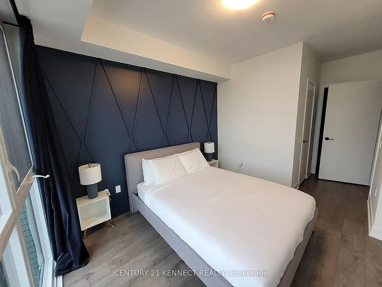 60 George Butchart Dr #Townhouse 2-2 — Photo 21