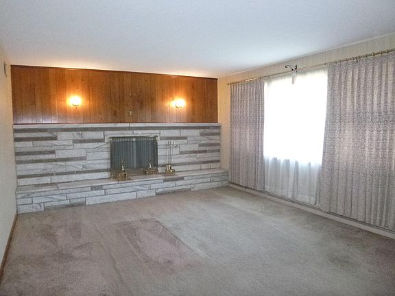 2nd image of 216 Darlington Dr