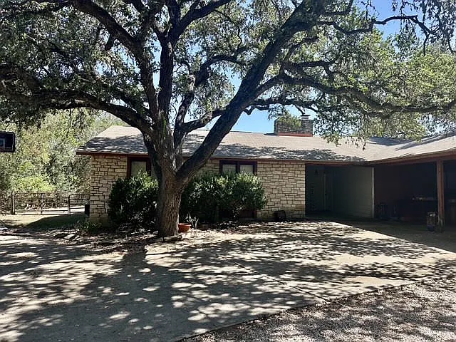 3 bed, 1294 sqft, $1,500 — Photo 2