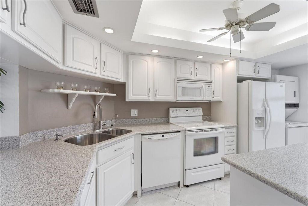 615 N RIVERSIDE Drive #706, photo 5