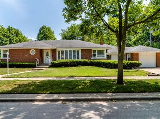 7846 Long Ave, Morton Grove, IL 60053