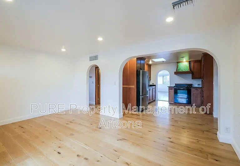 2817 N 51st St — Photo 6