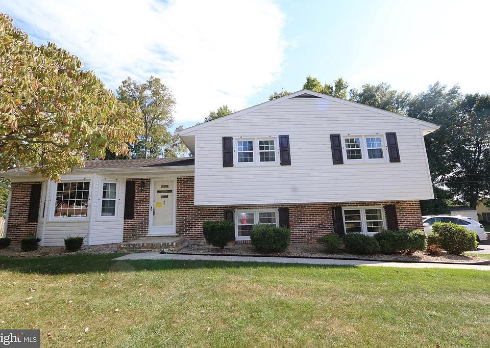 1st image of 17807 Red Oak Dr