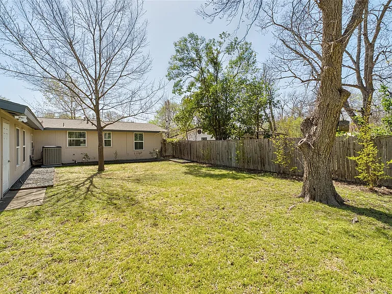 6414 Kenilworth Dr — Photo 25