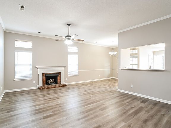 4th image of 5302 Fennell St
