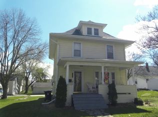 816 Walnut St, Cedar Falls, IA 50613