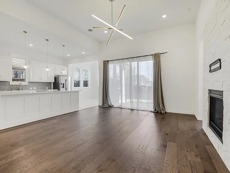 8308 Pine Valley Dr — Photo 19