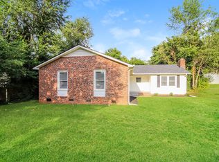 126 Saturn Ln, Greer, SC 29651