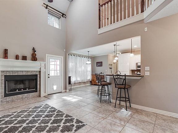 5th image of 22909 Amur Dr