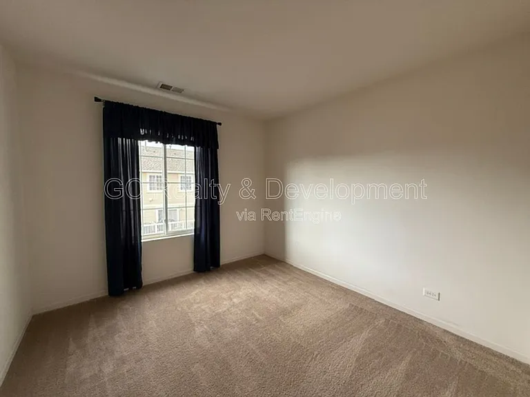3398 Cameron Dr — Photo 14