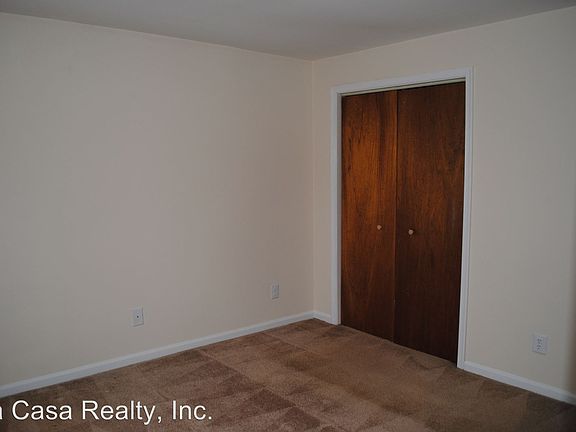 5th image of 501 Fox Chase #102