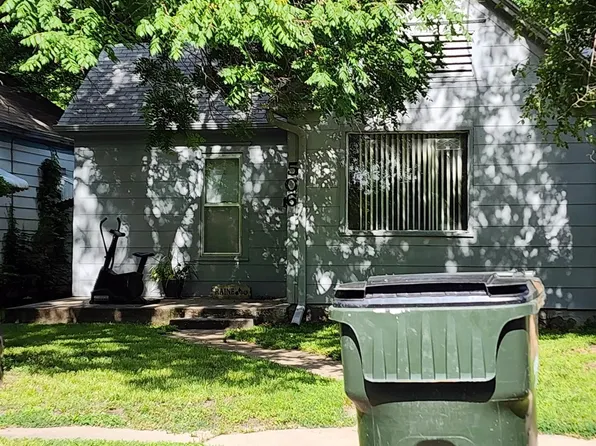 506 NE Twiss Ave, Topeka, KS 66616