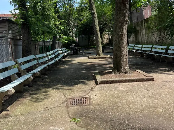 31-85 Crescent Street image 24 of 29