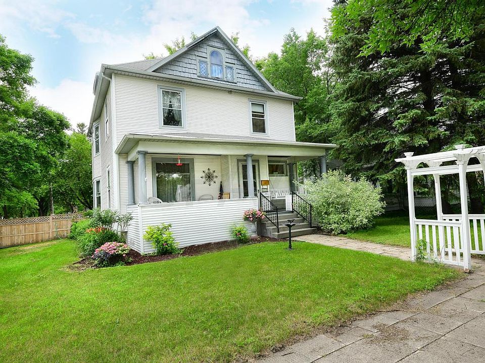 1st image of 522 Cottonwood St