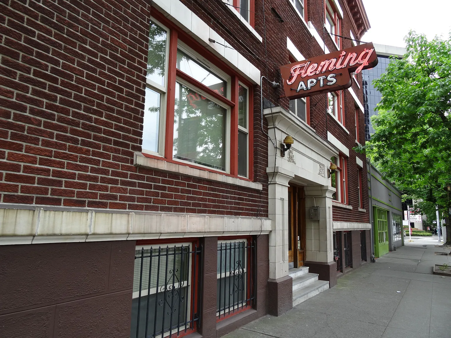 Fleming Apartments — Photo 2