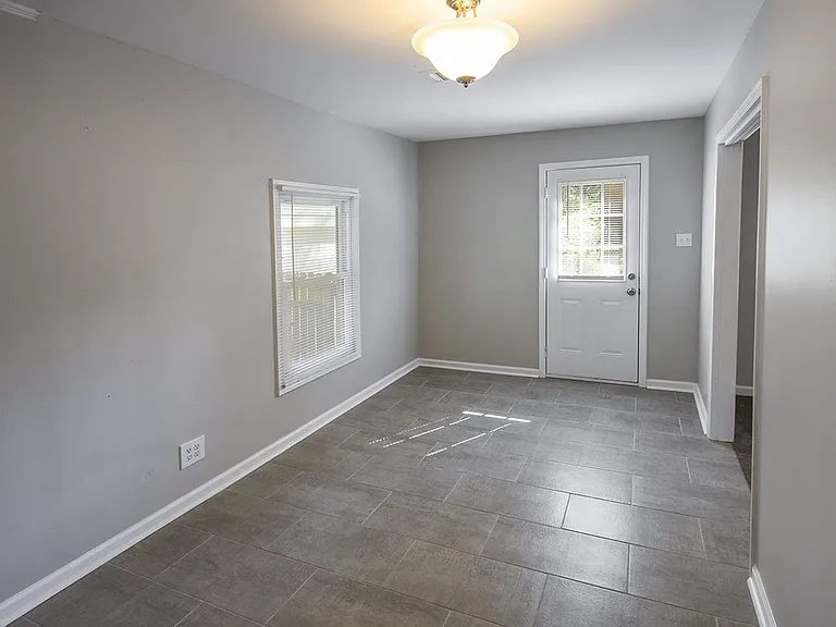 5360 Blackwell St — Photo 6