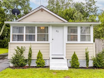 32 Belfort Ave, Warwick, RI, 02889