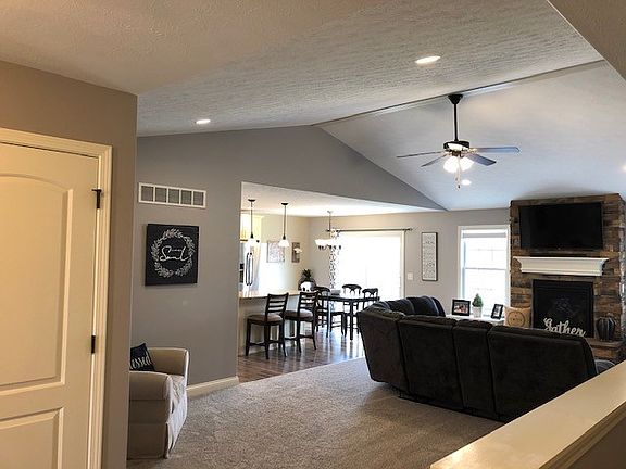 4th image of 1139 Parklawn Ct
