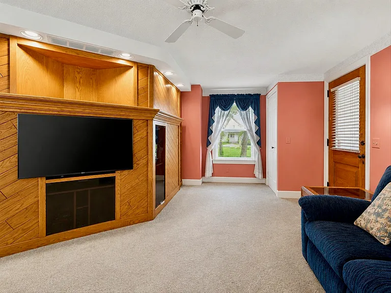 1177 Ridge Rd — Photo 17