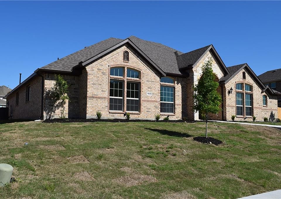 2nd image of 1609 Sagewood Dr