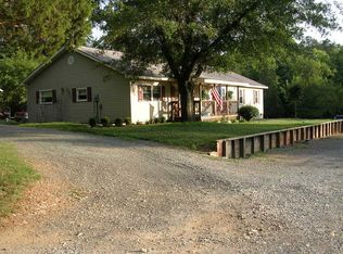 3829 Oakdale Rd, Charlotte, NC 28216