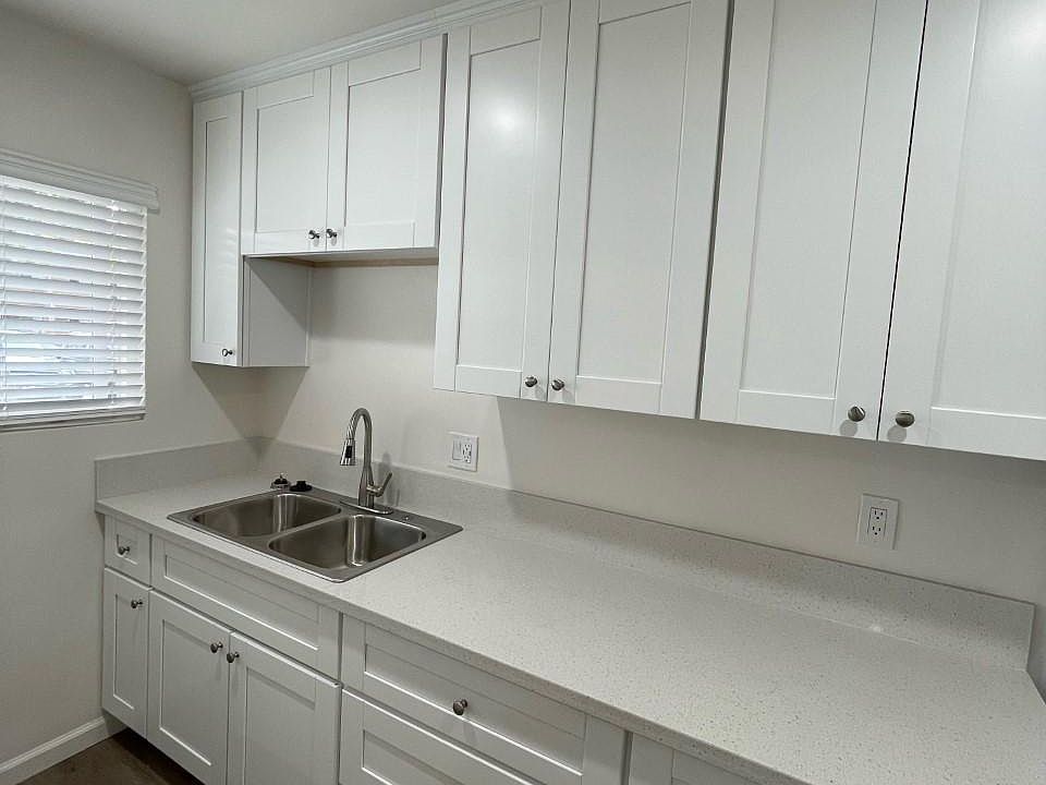 1st image of 2011 F Ave #9