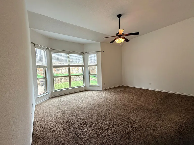 160 Stevenson Dr — Photo 27