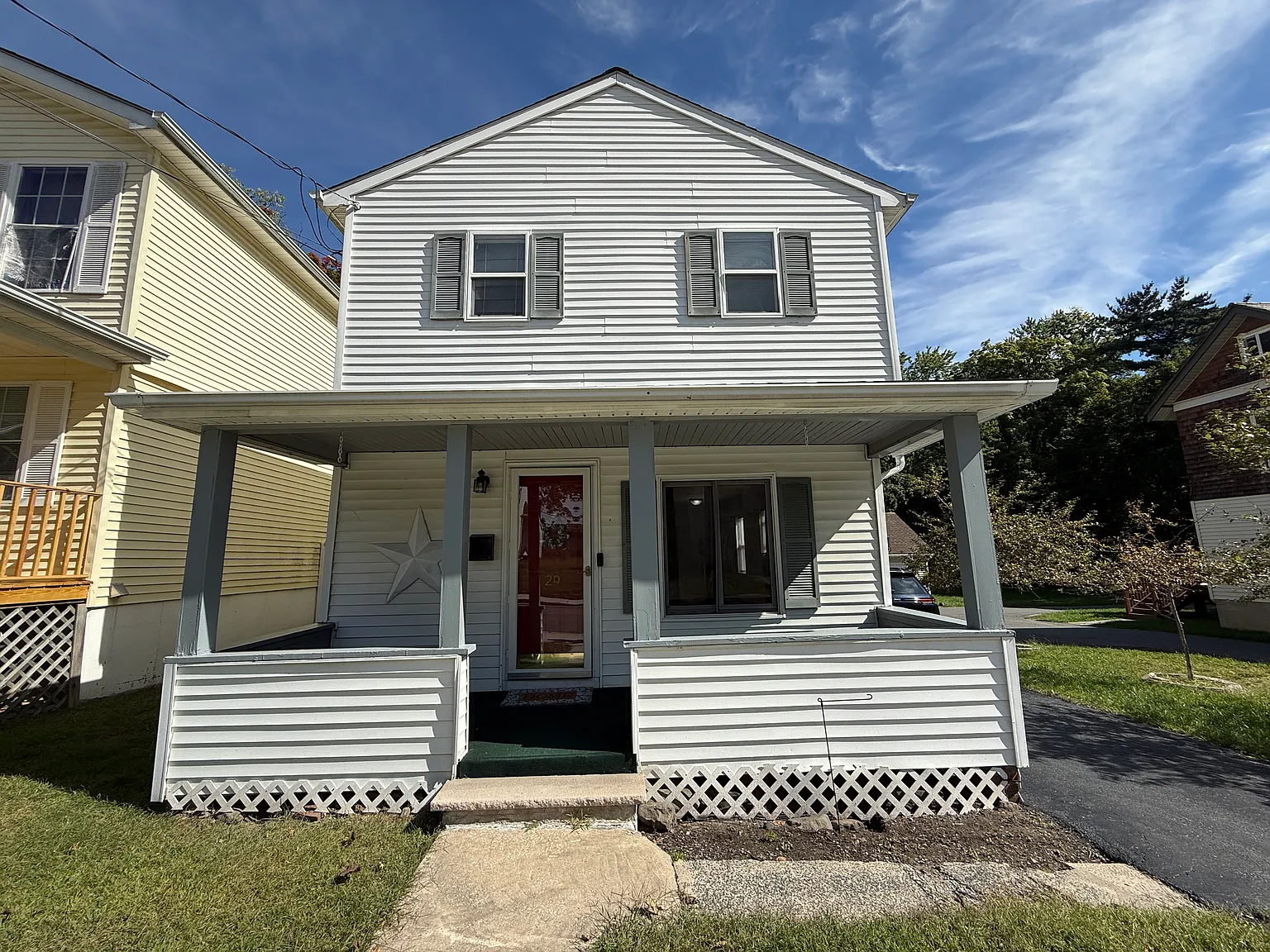 3 bed, 1.5 bath, 1035 sqft, $2,500 — Photo 1