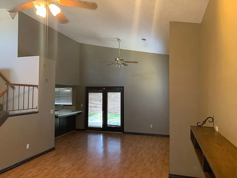 5609 Silver Crossing St — Photo 4