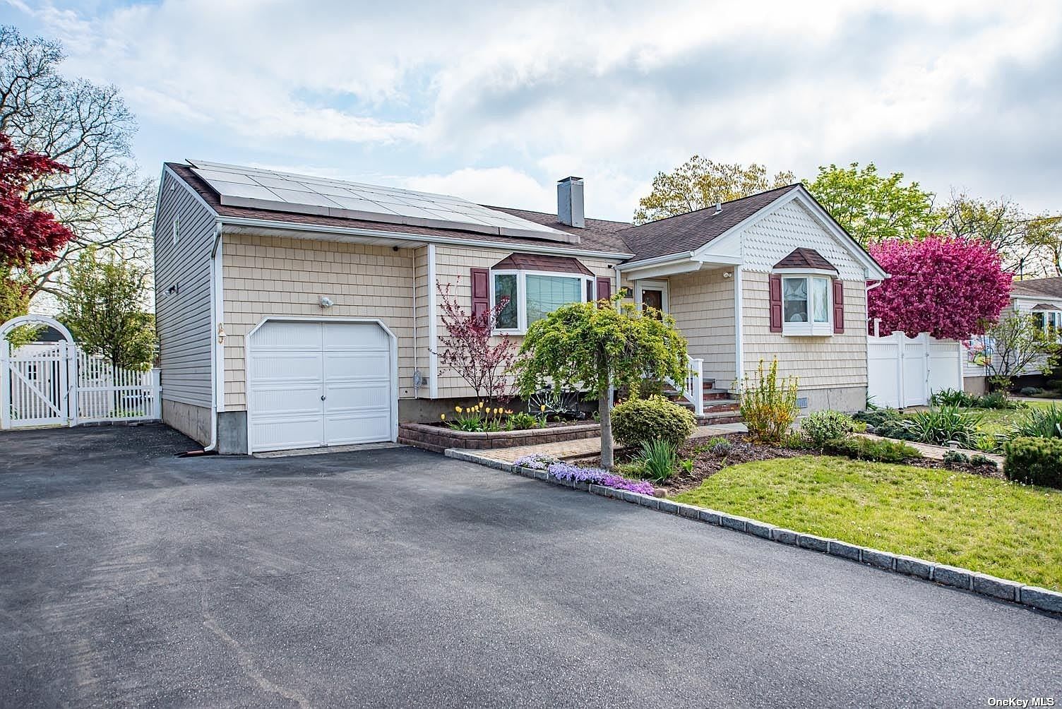 544 N Lewis Avenue, Lindenhurst, NY 11757 Zillow