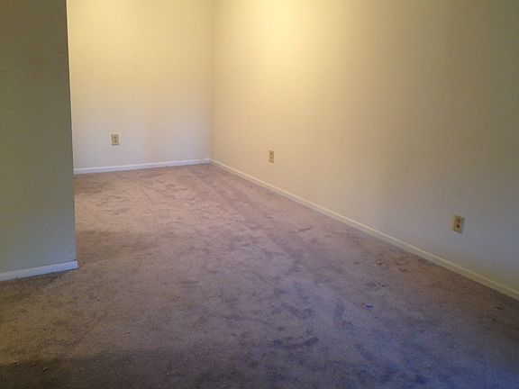 4th image of 2400 Silkwood Dr