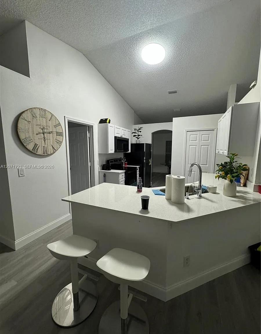 Vero Lake Estates Unit O — Photo 2