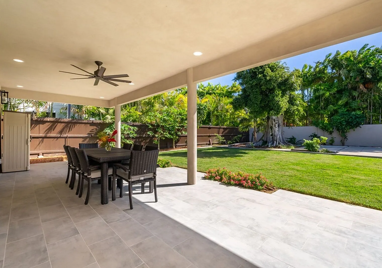 Kahala Zen: Spacious Modern Oasis w/ Studio, Garden & Lush Garden — Photo 2