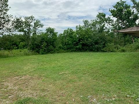 1st image of 897 Crescent Dr