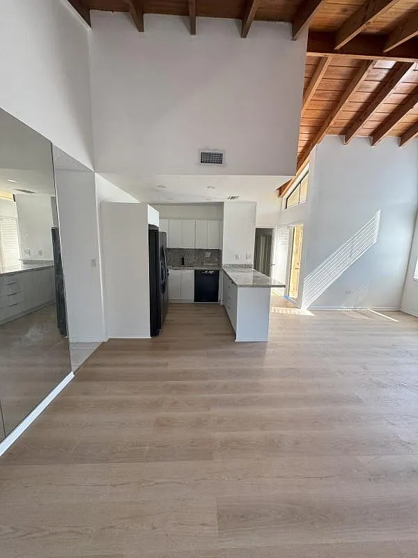 4 bed, 2.0 bath, 1200 sqft, $3,100 — Photo 4