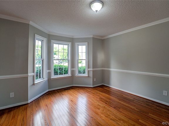 4th image of 1601 Fox Downs Pl