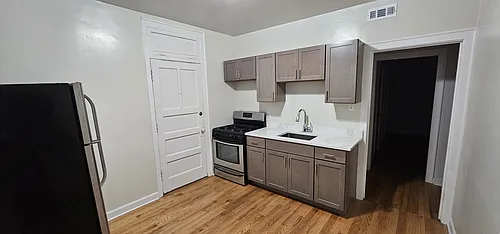 3152 W Cullom Ave #1 Photo 1