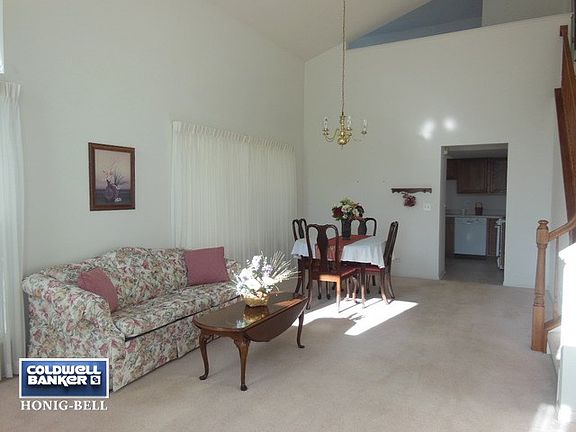 5th image of 1372 Spencer Ln
