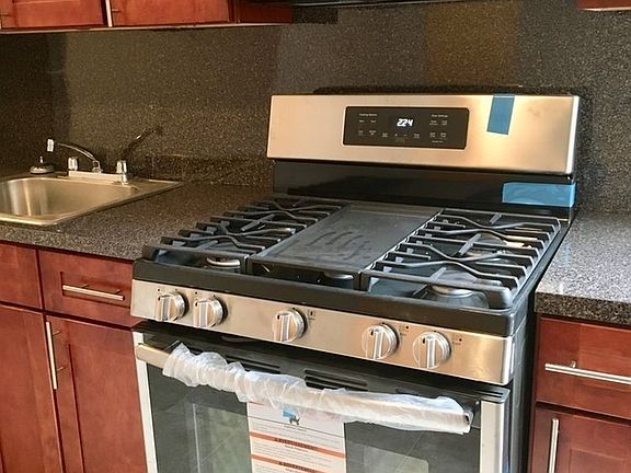 2nd image of 4877 Broadway APT 2G